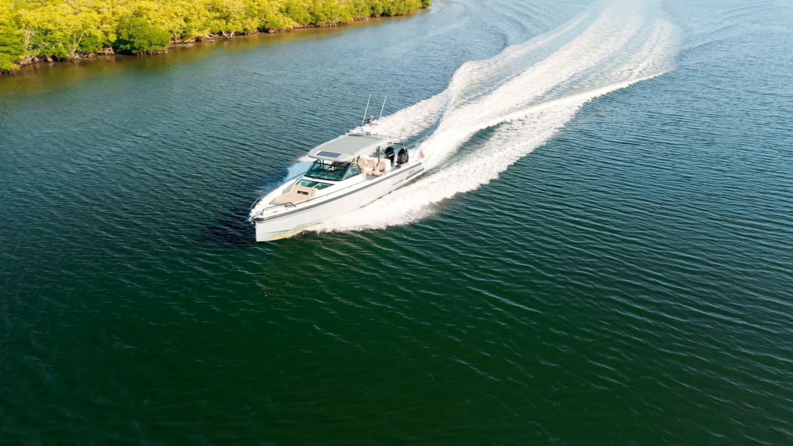 2023 Axopar 37 Suntop - Photo 29