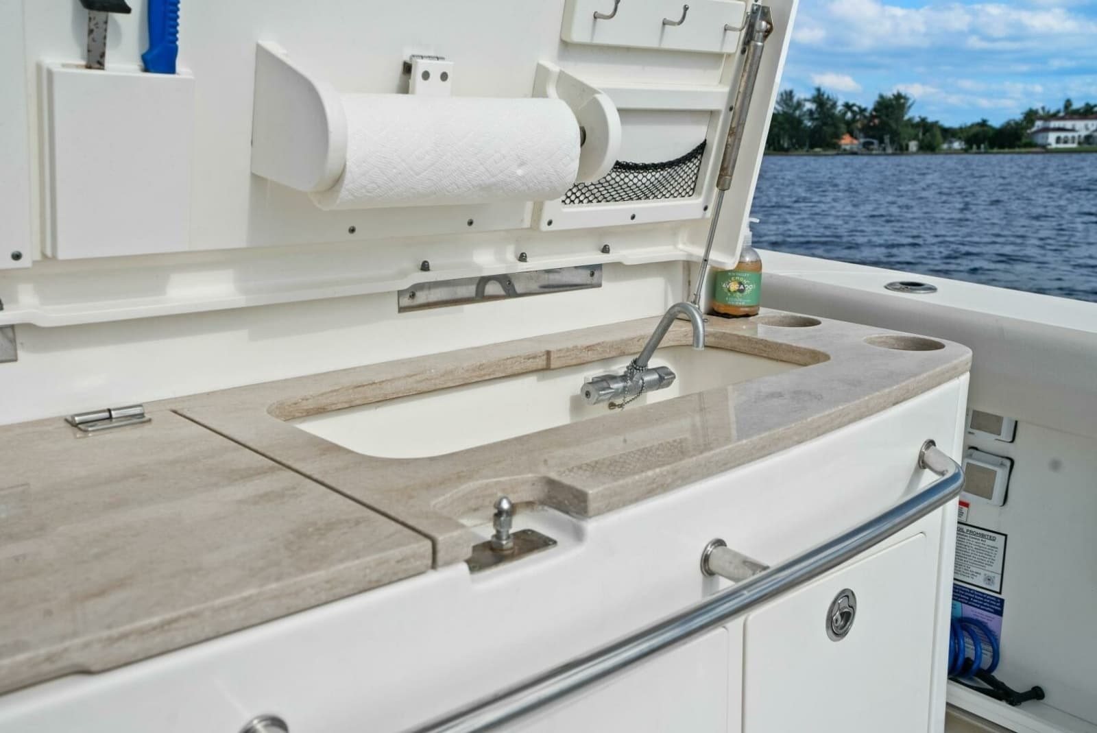 2019 Boston Whaler 380 Outrage - Photo 15