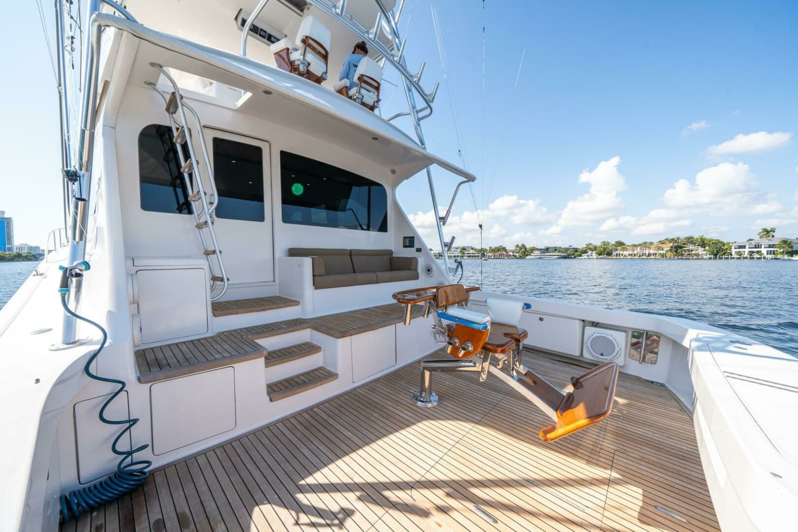 2006 Viking 68 Convertible - Photo 60
