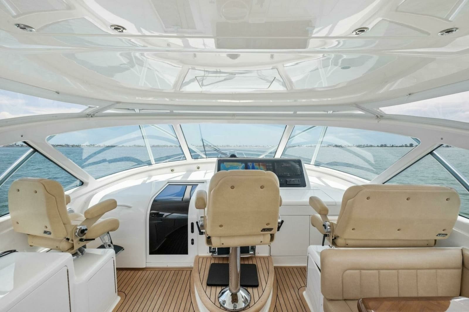 2015 Viking 52 OPEN - Photo 61