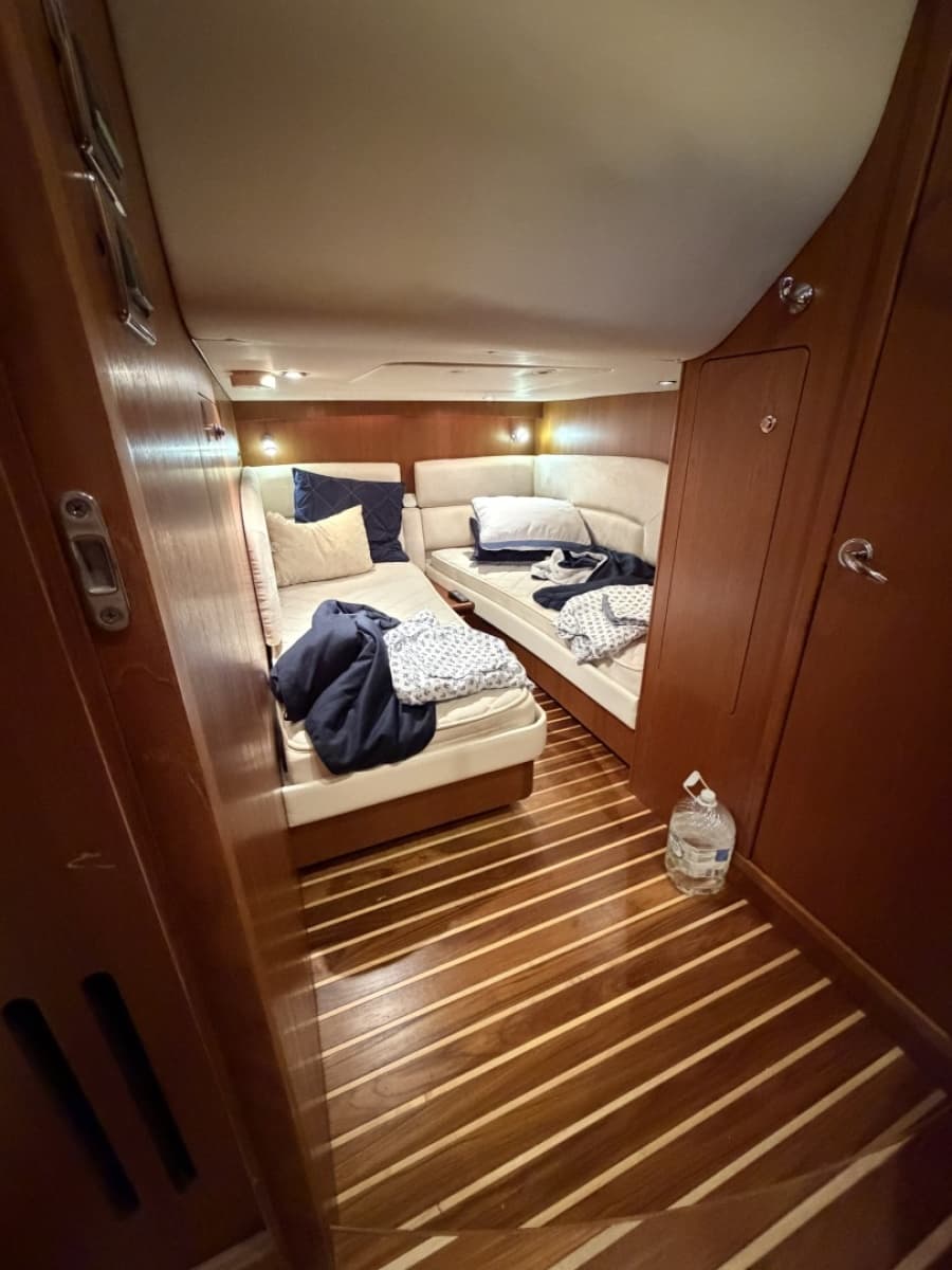2013 Tiara Yachts 4500 Sovran - Photo 17