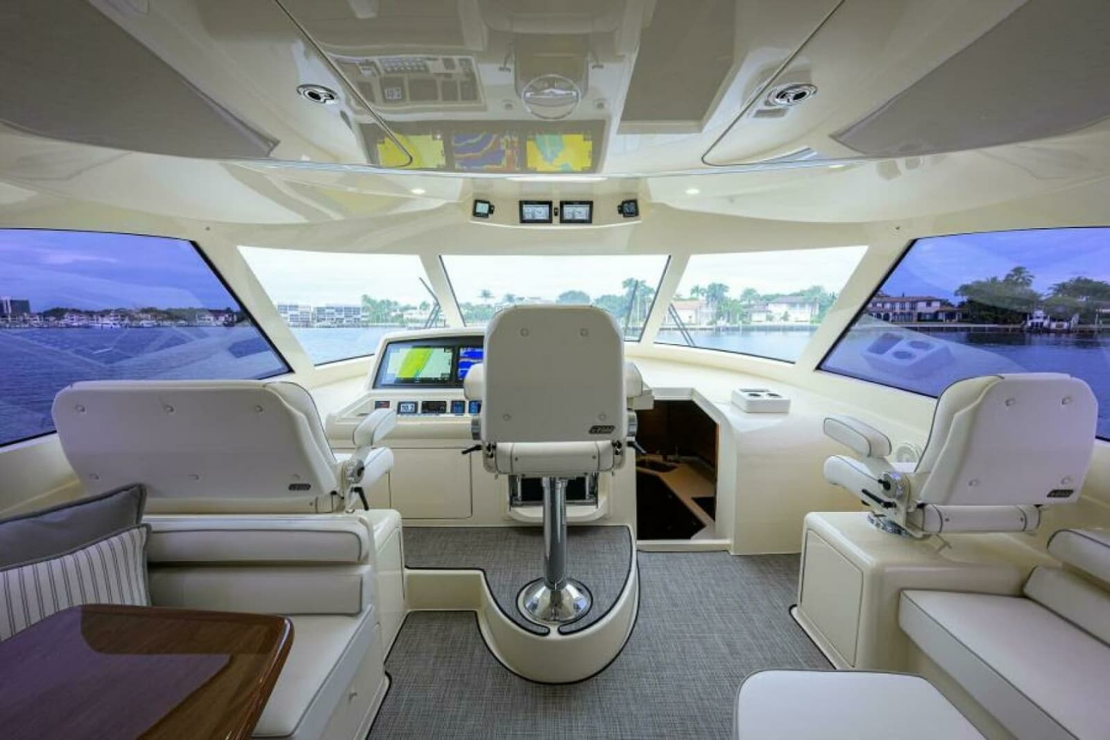 2024 Viking 54 Sport Coupe - Photo 18