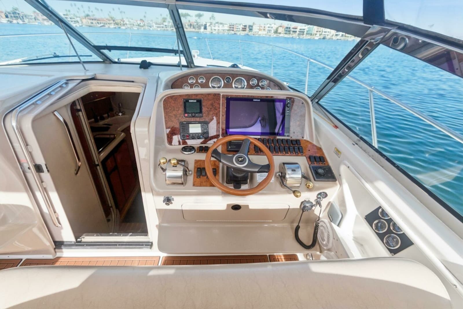2000 Sea Ray 370 Express Cruiser - Photo 49