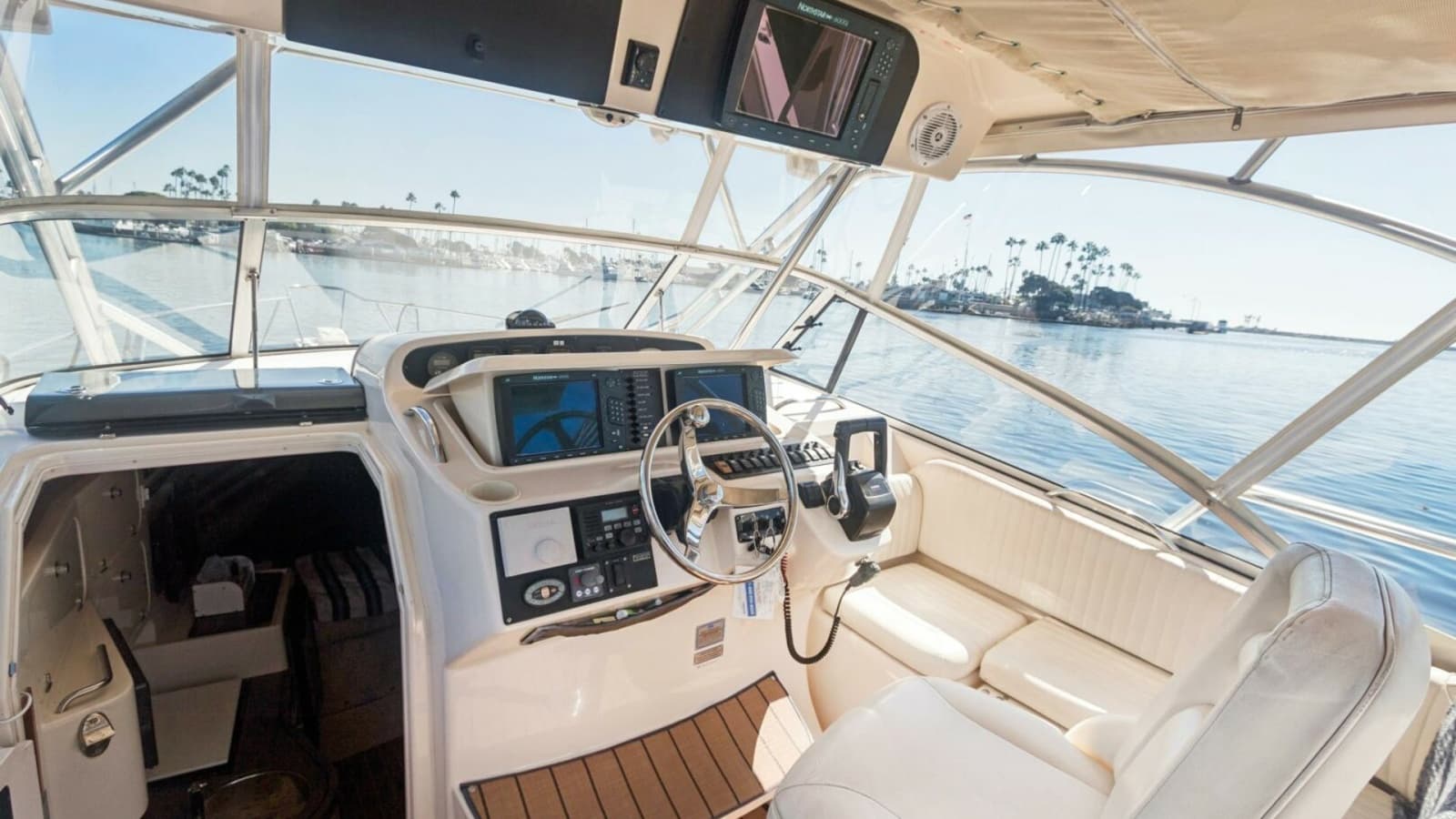2006 Grady-White 330 Express - Photo 13