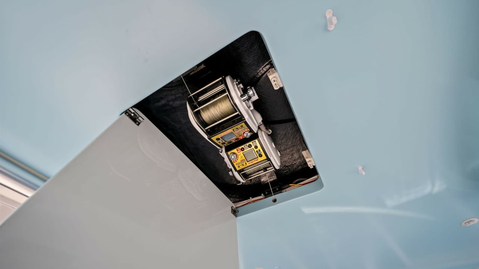 2021 Viking 54 Convertible - Photo 30