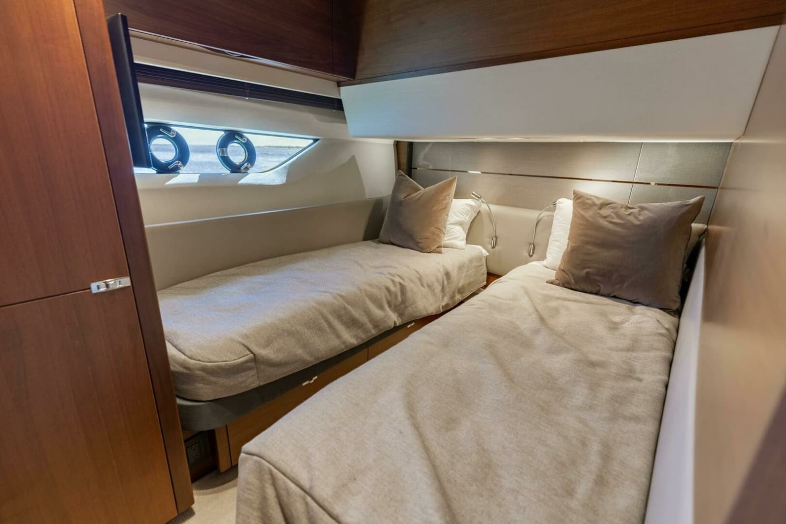 2019 Princess S65 - Photo 45