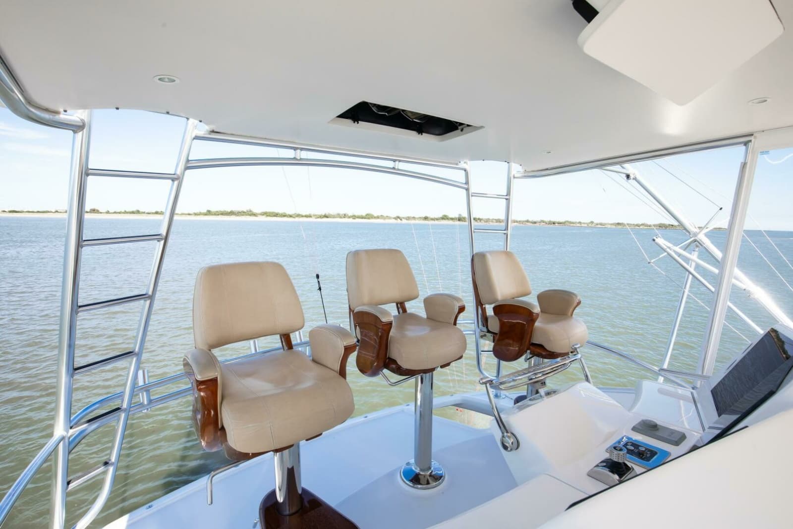 2015 Ocean Yachts 64 Convertible - Photo 23