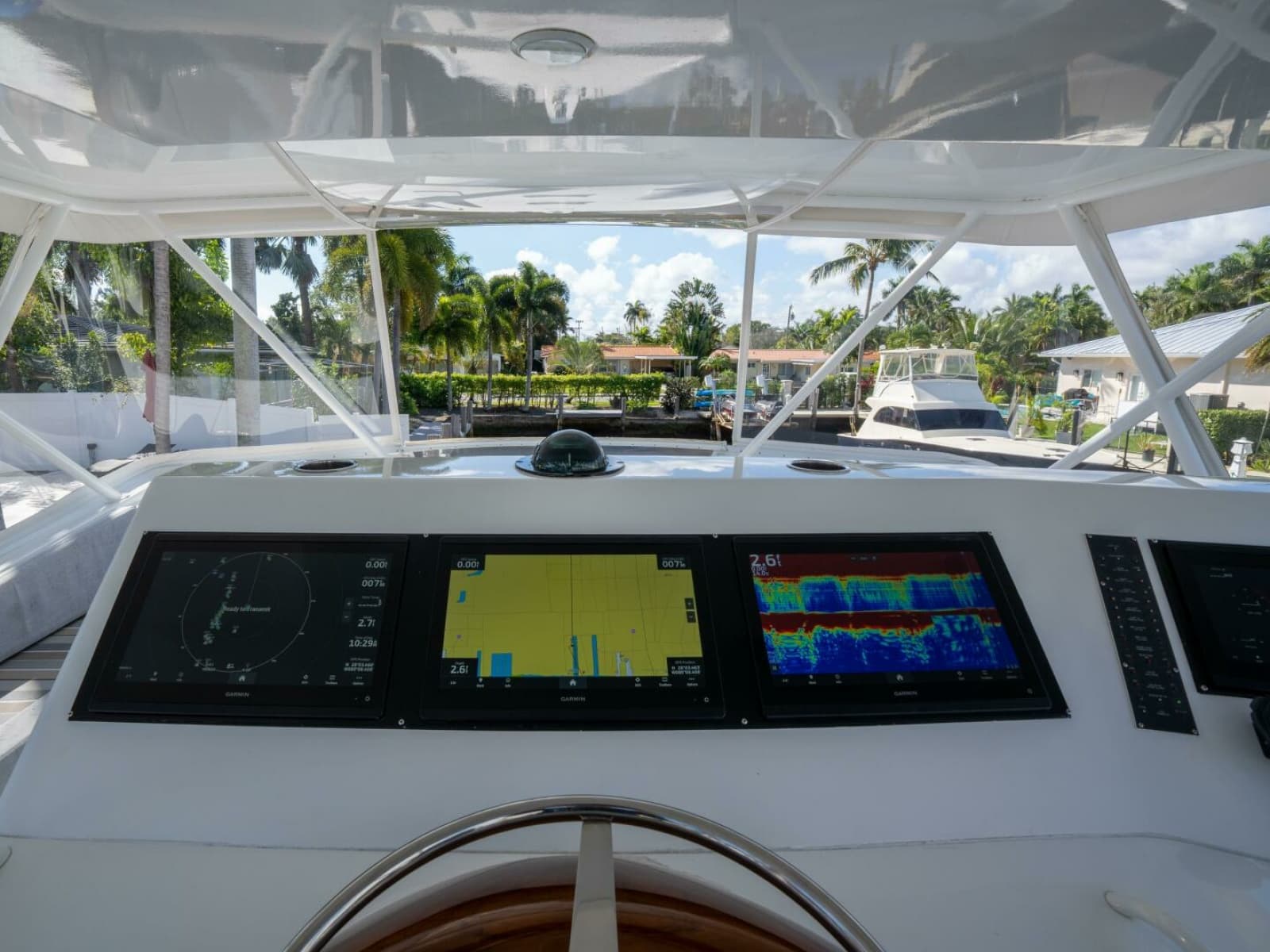 1998 Viking 58 Convertible - Photo 10