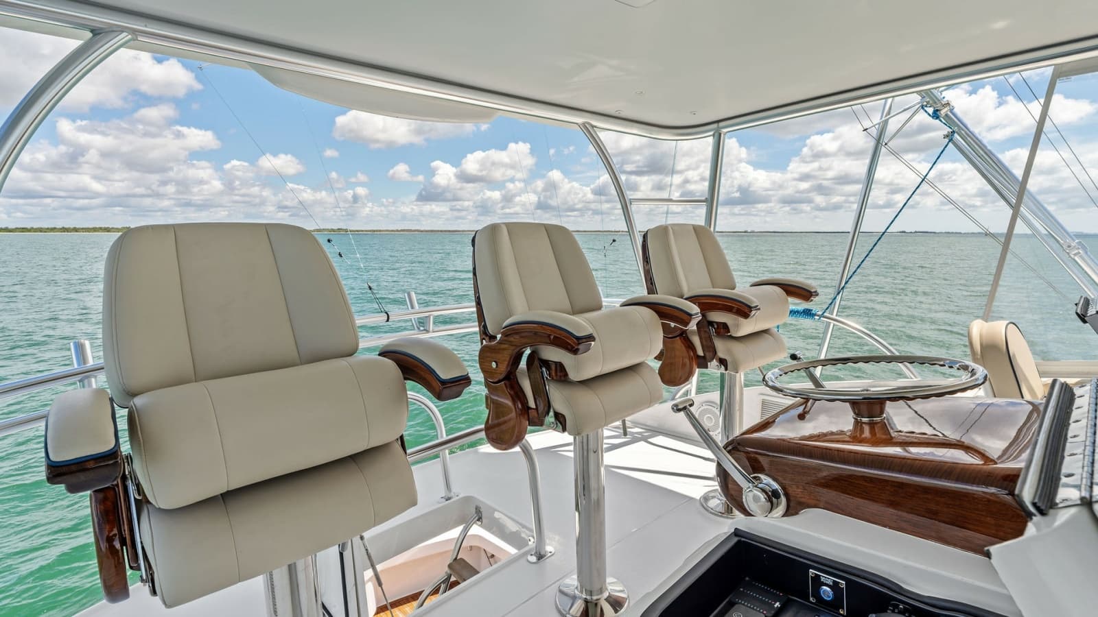 2024 Viking 68 Convertible - Photo 50