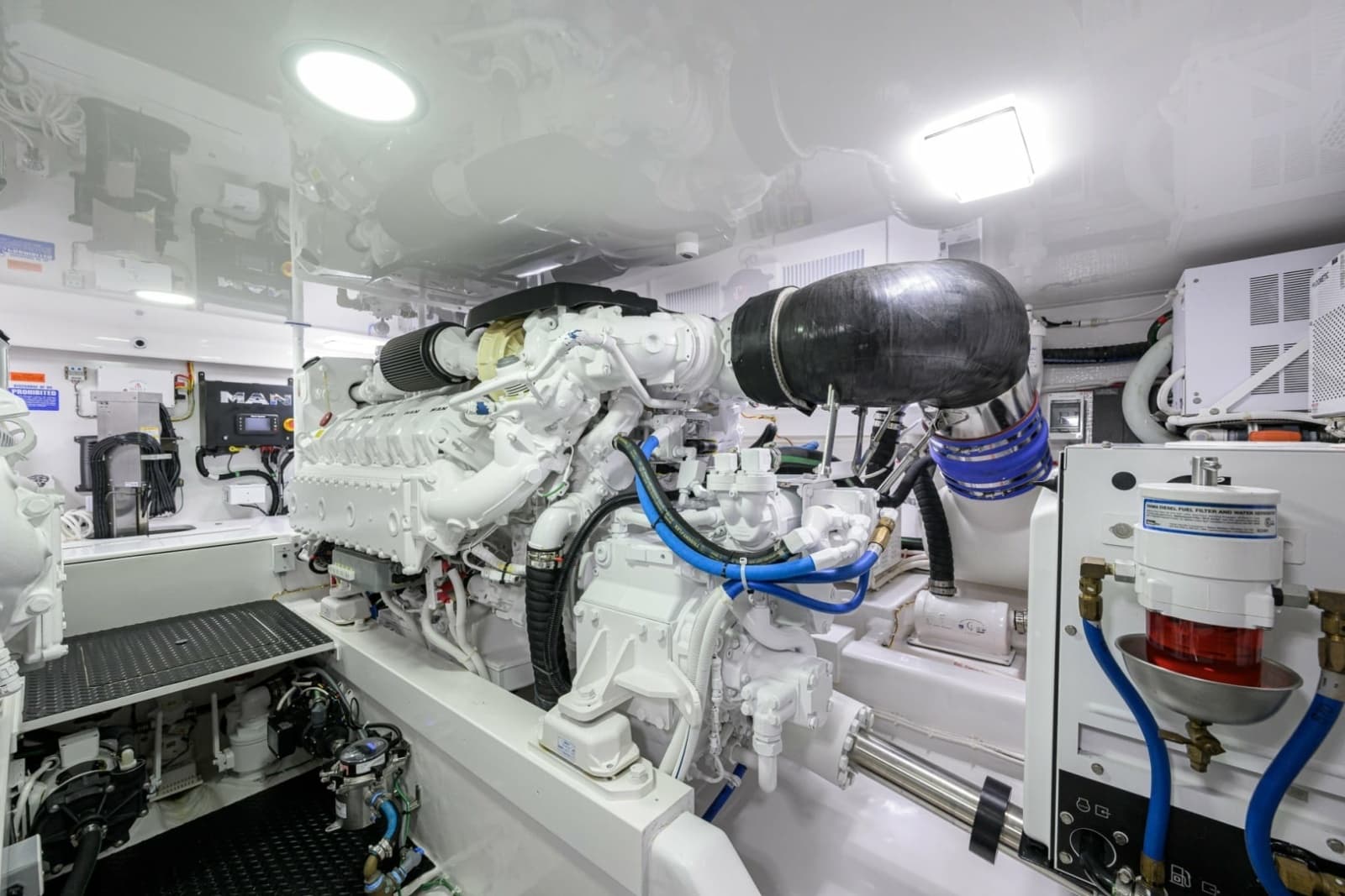 2024 Viking 54 Convertible - Photo 47