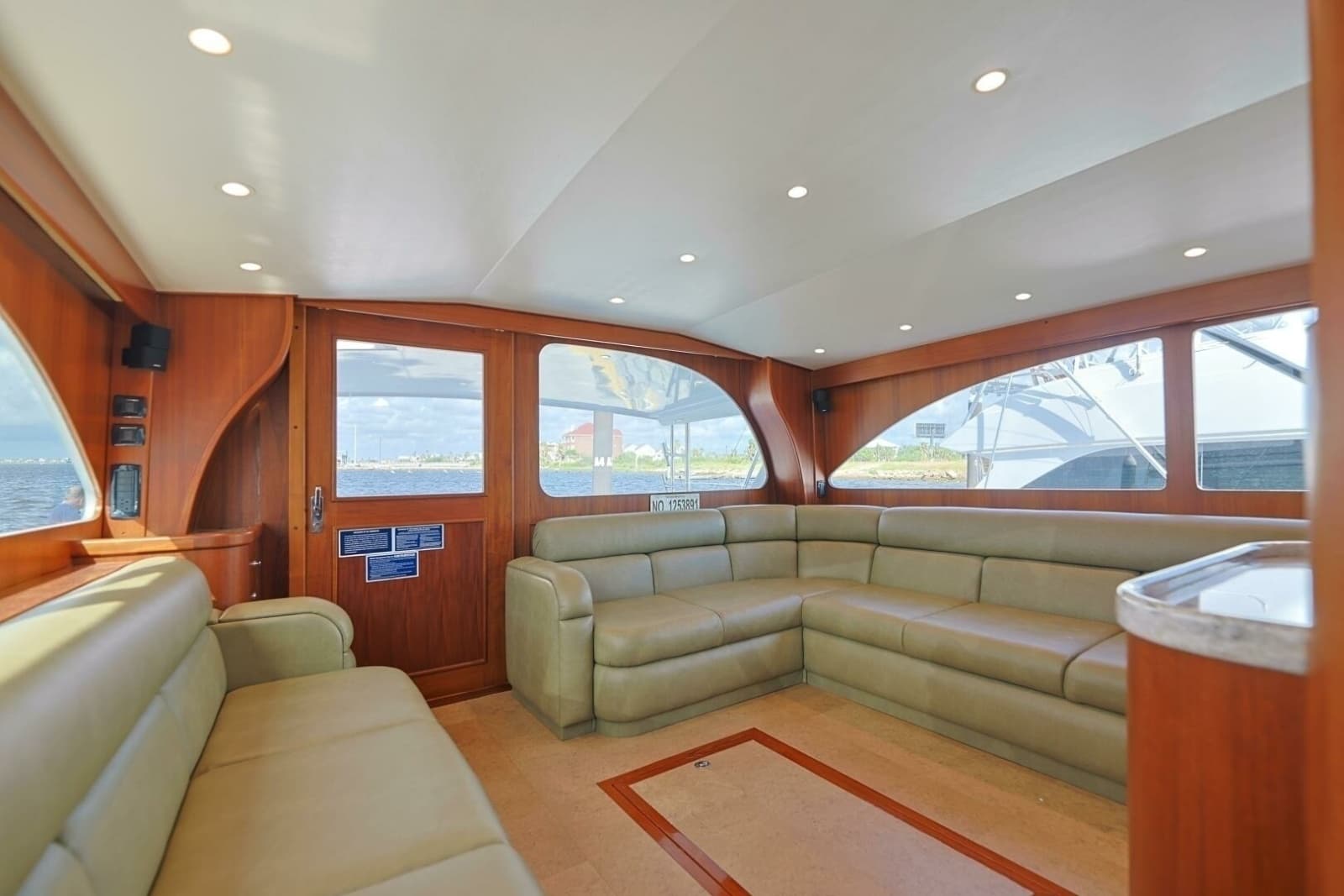 2014 Blackwell 62 Convertible - Photo 7