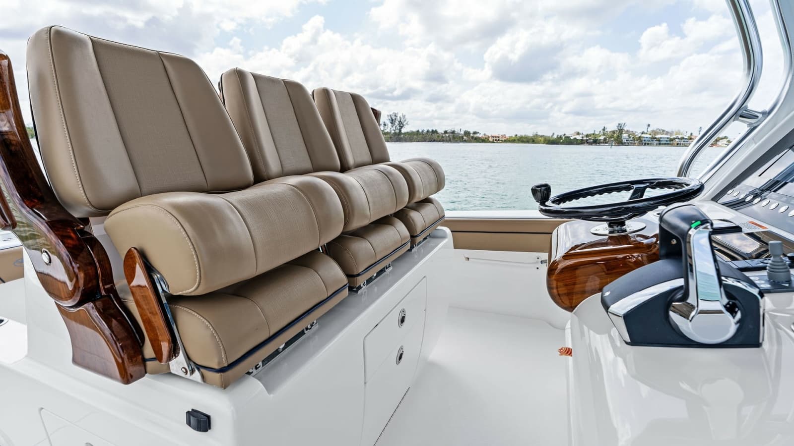 2024 Valhalla Boatworks V-37 - Photo 50
