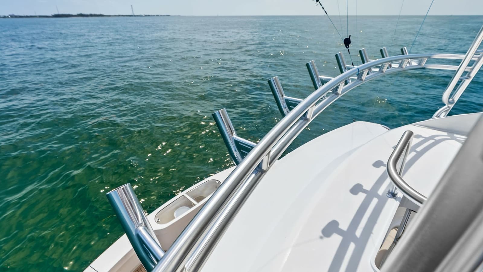 2018 Viking 62 Convertible - Photo 54