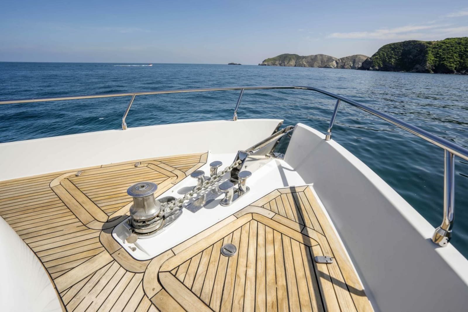 2005 Pershing 76 Motor Yacht - Photo 41