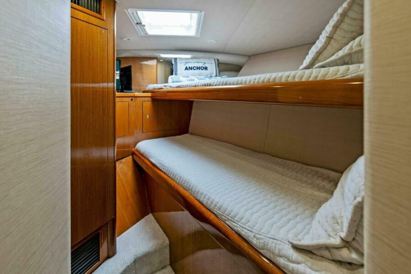 2003 Viking 48 Convertible - Photo 52