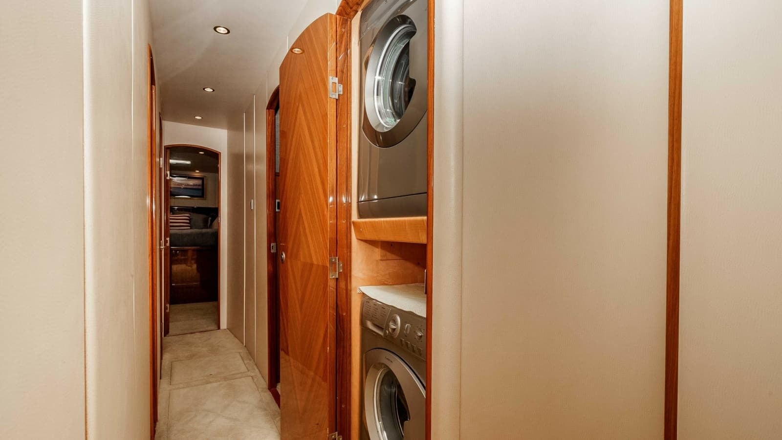 2014 Viking 76 Enclosed Bridge Sportfisher - Photo 45
