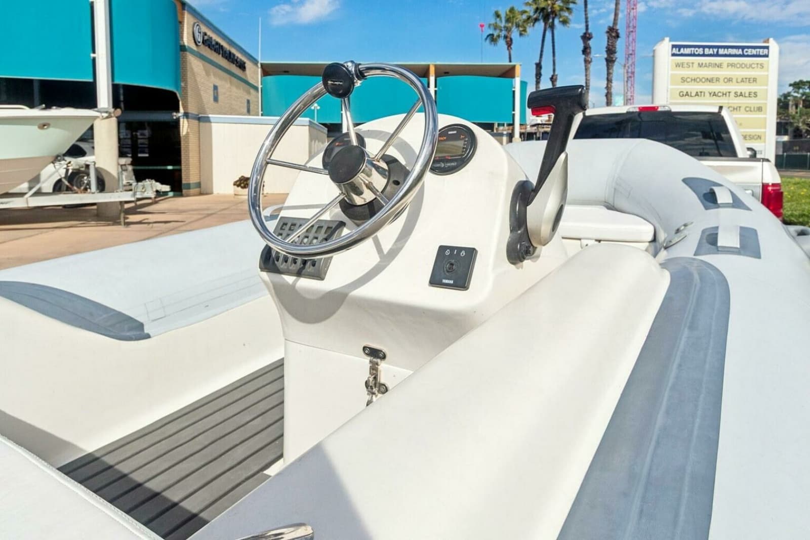 2000 Sea Ray 370 Express Cruiser - Photo 70