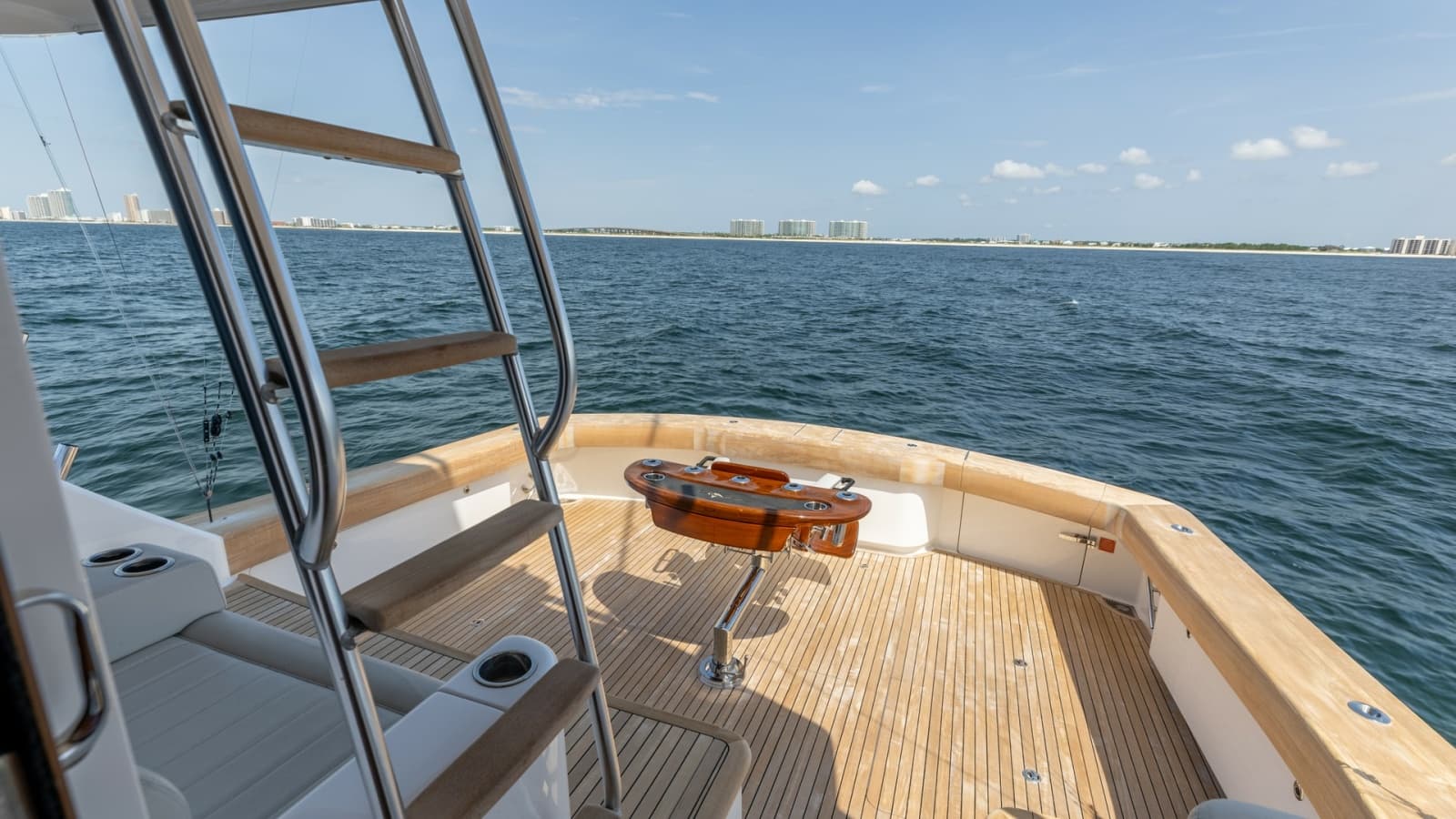 2025 Viking 74 Convertible - Photo 46
