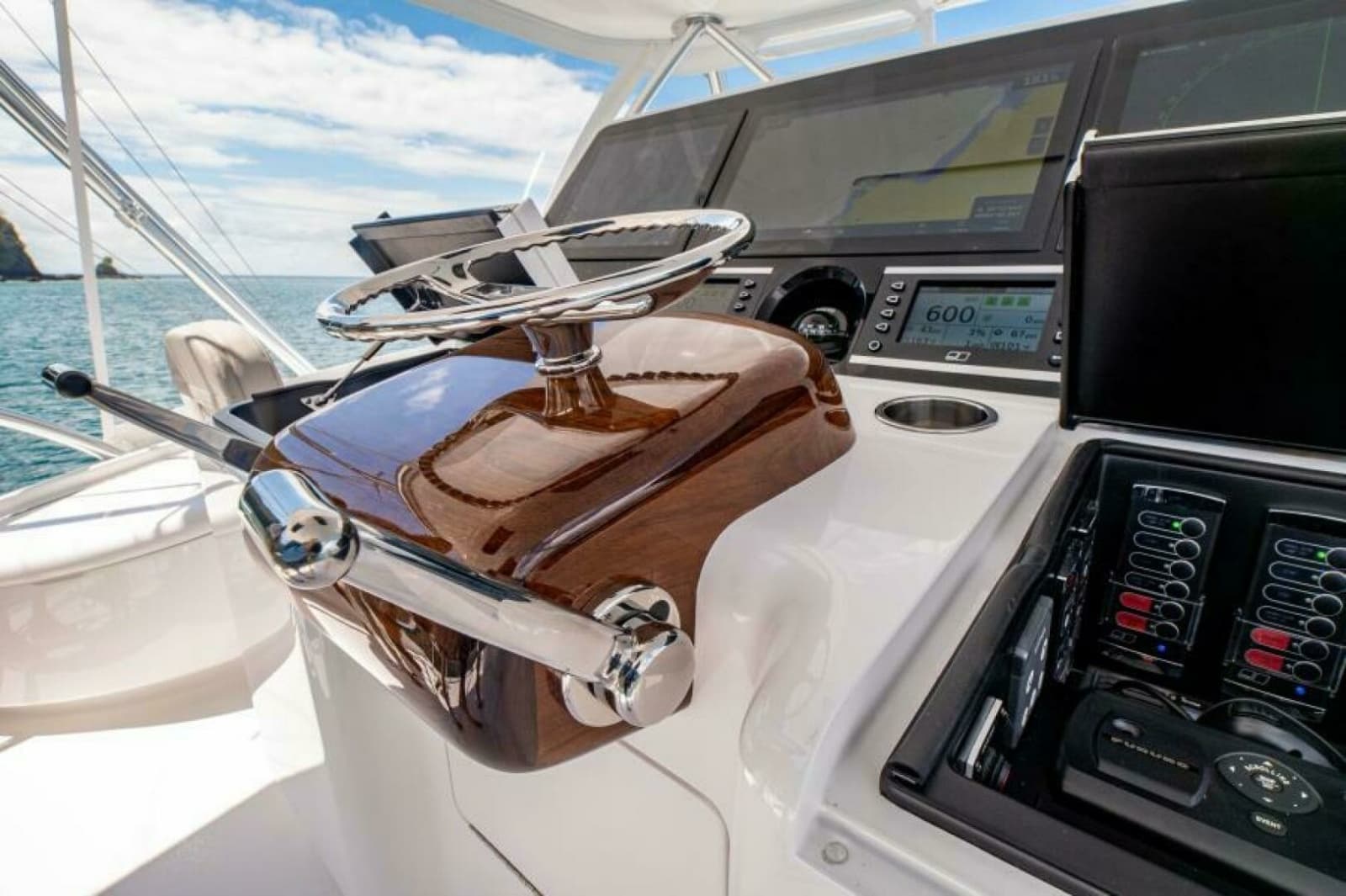 2023 Viking 64 Convertible - Photo 42