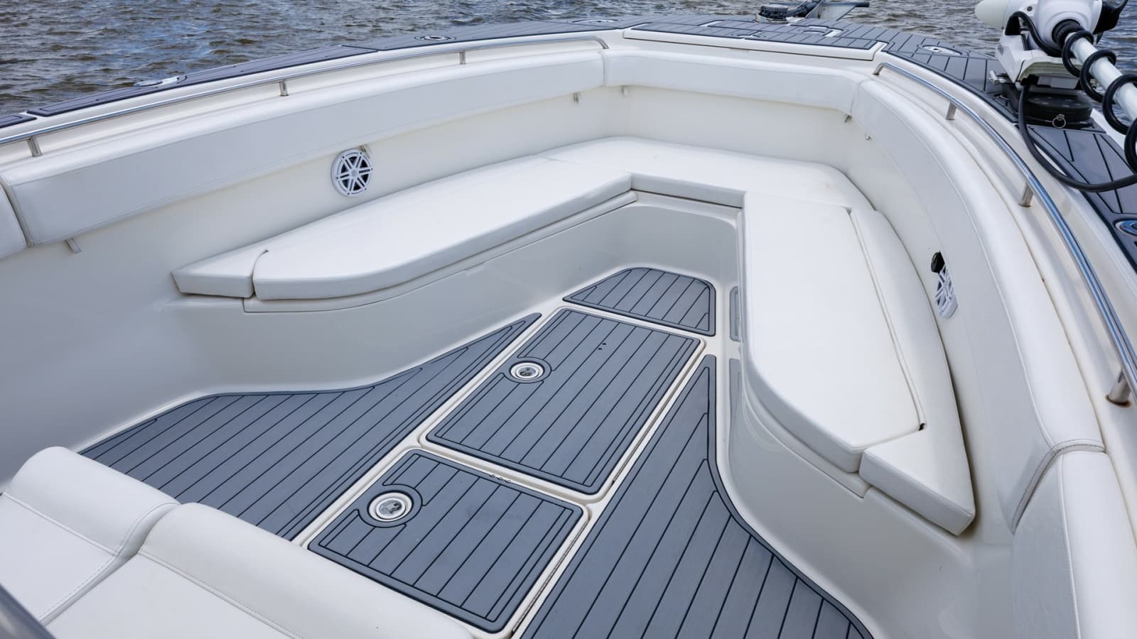 2005 Triton 351 Center Console - Photo 19