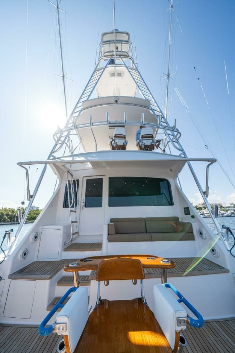 2006 Viking 68 Convertible - Photo 62