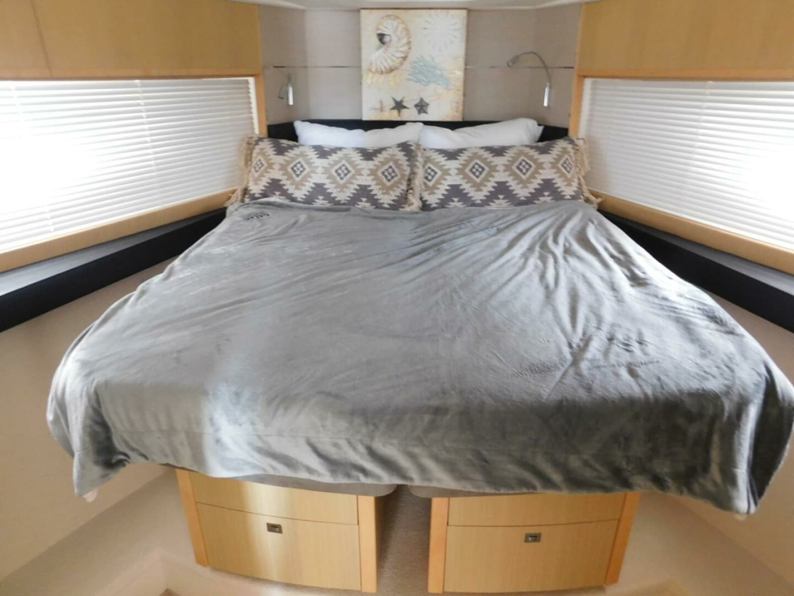 2011 Princess V52 - Photo 11