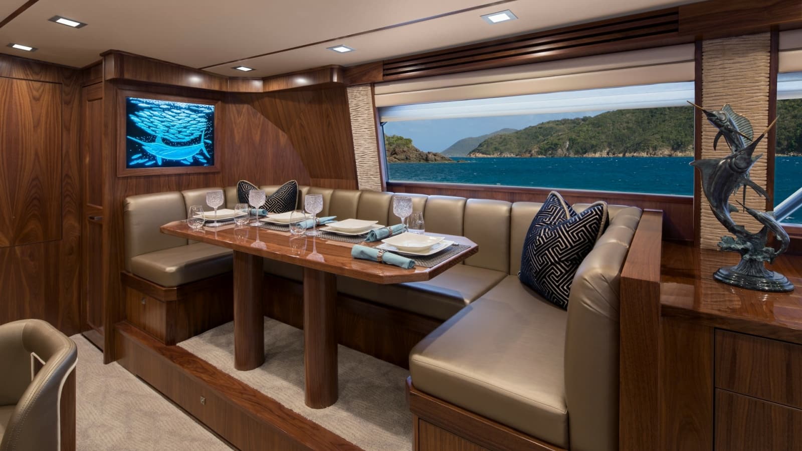 2016 Viking 80 Convertible - Photo 3
