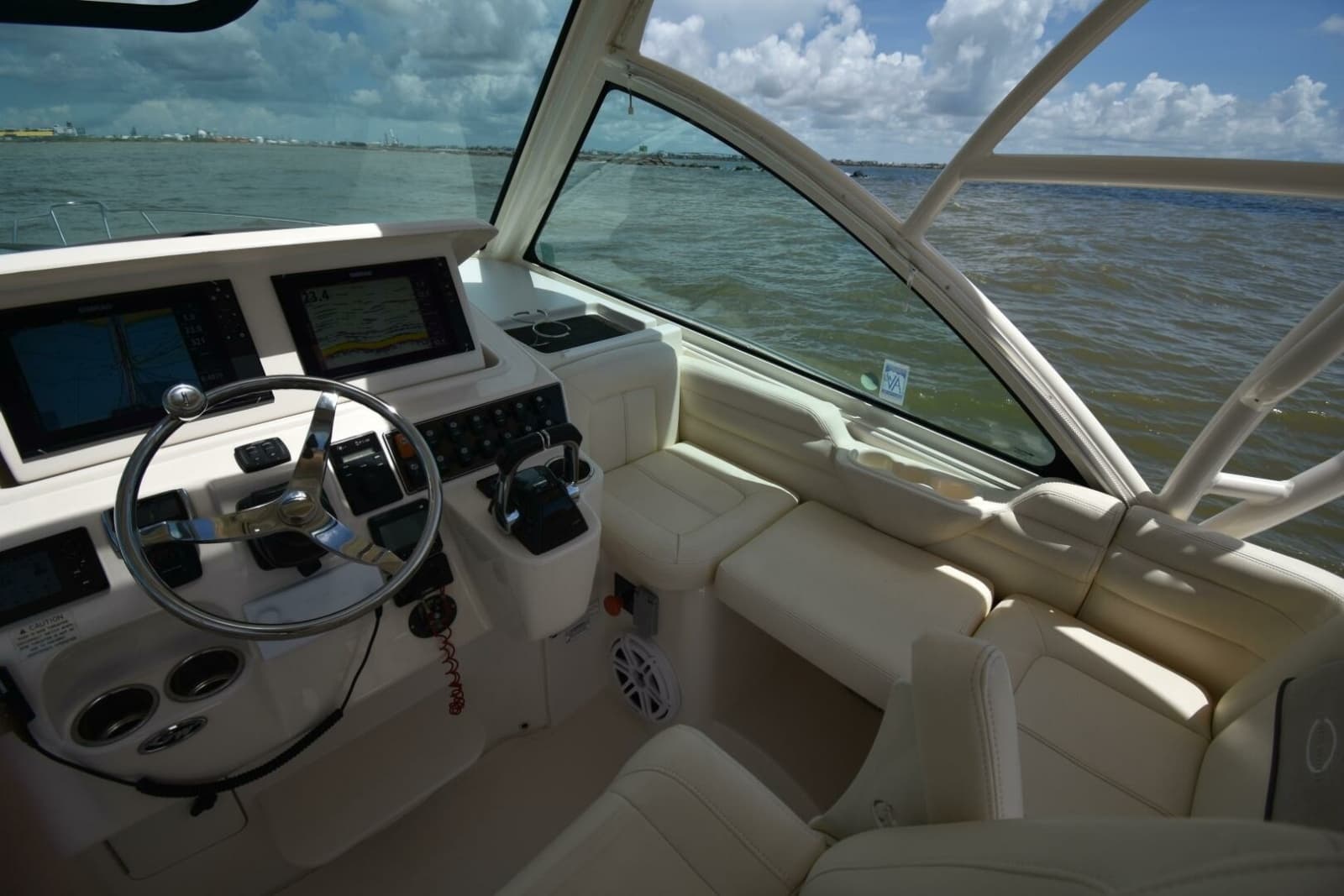 2016 Grady-White 330 Express - Photo 10