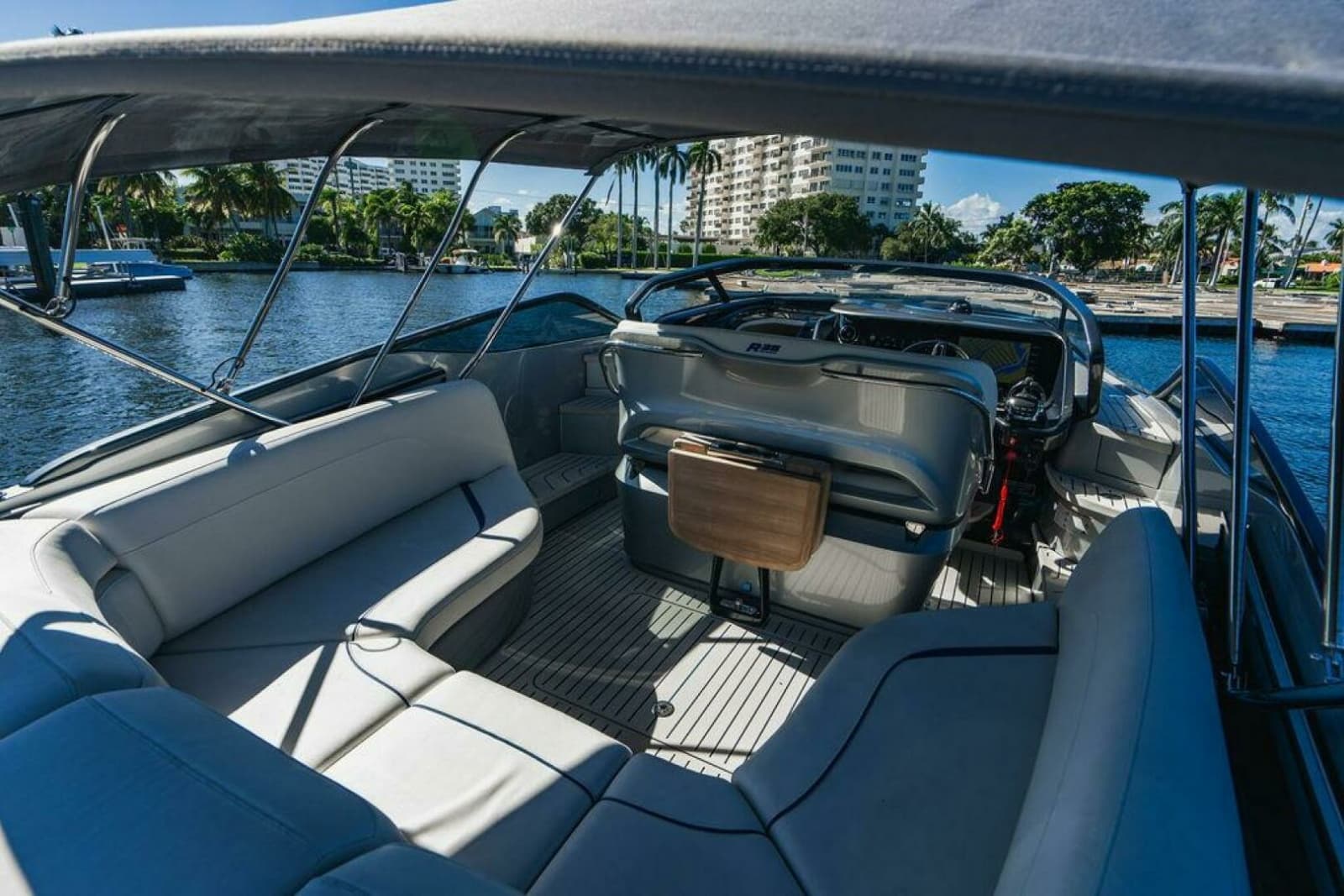 2020 Princess R35 - Photo 19