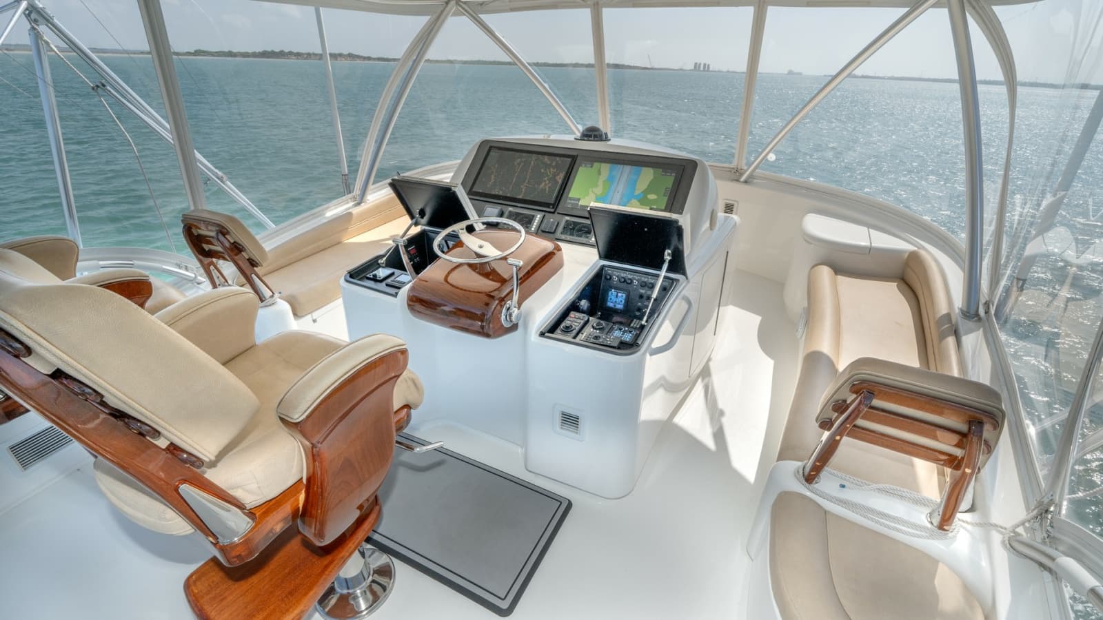 2017 Viking 55 Convertible - Photo 3