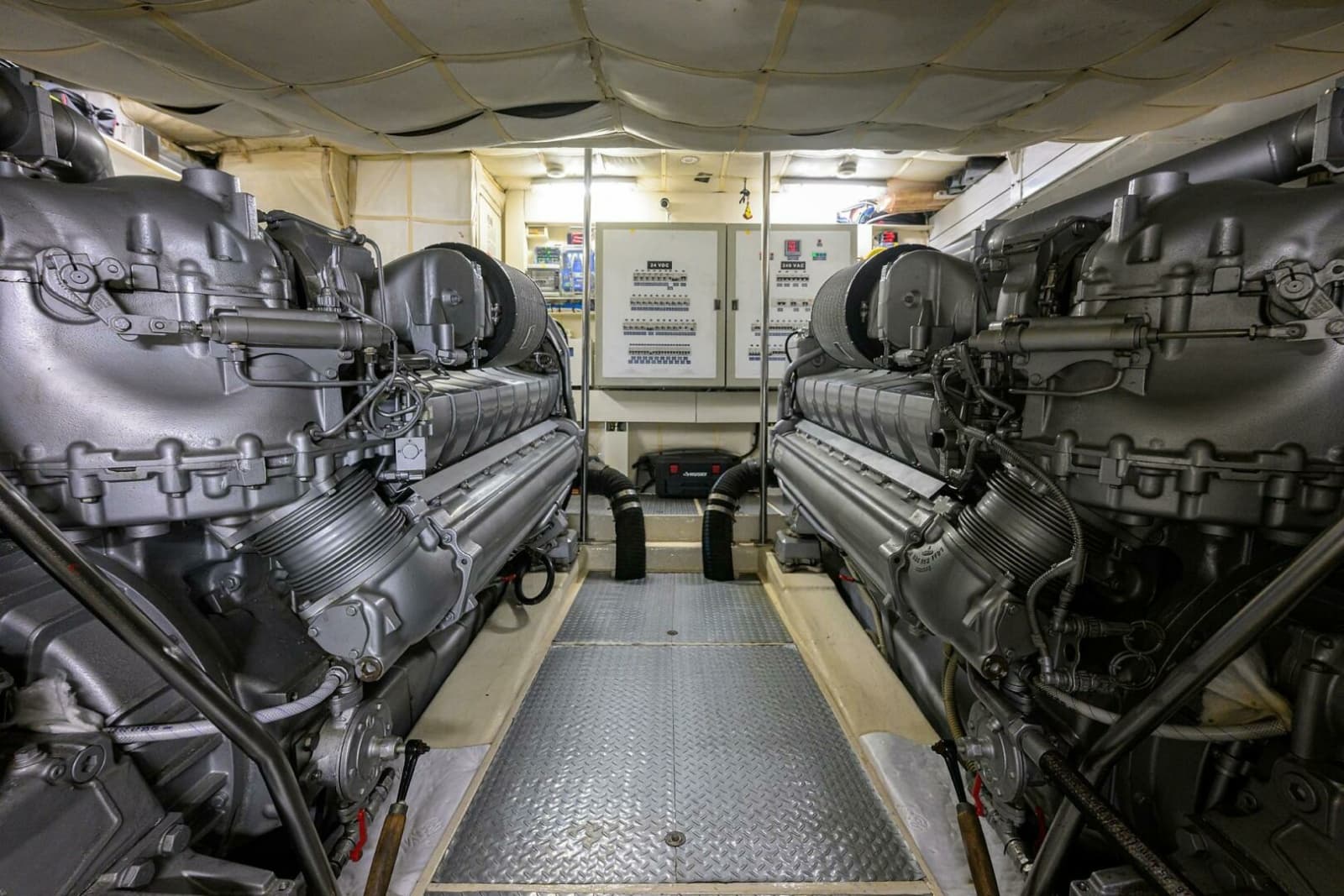 2009 Pershing 90 Express - Photo 49