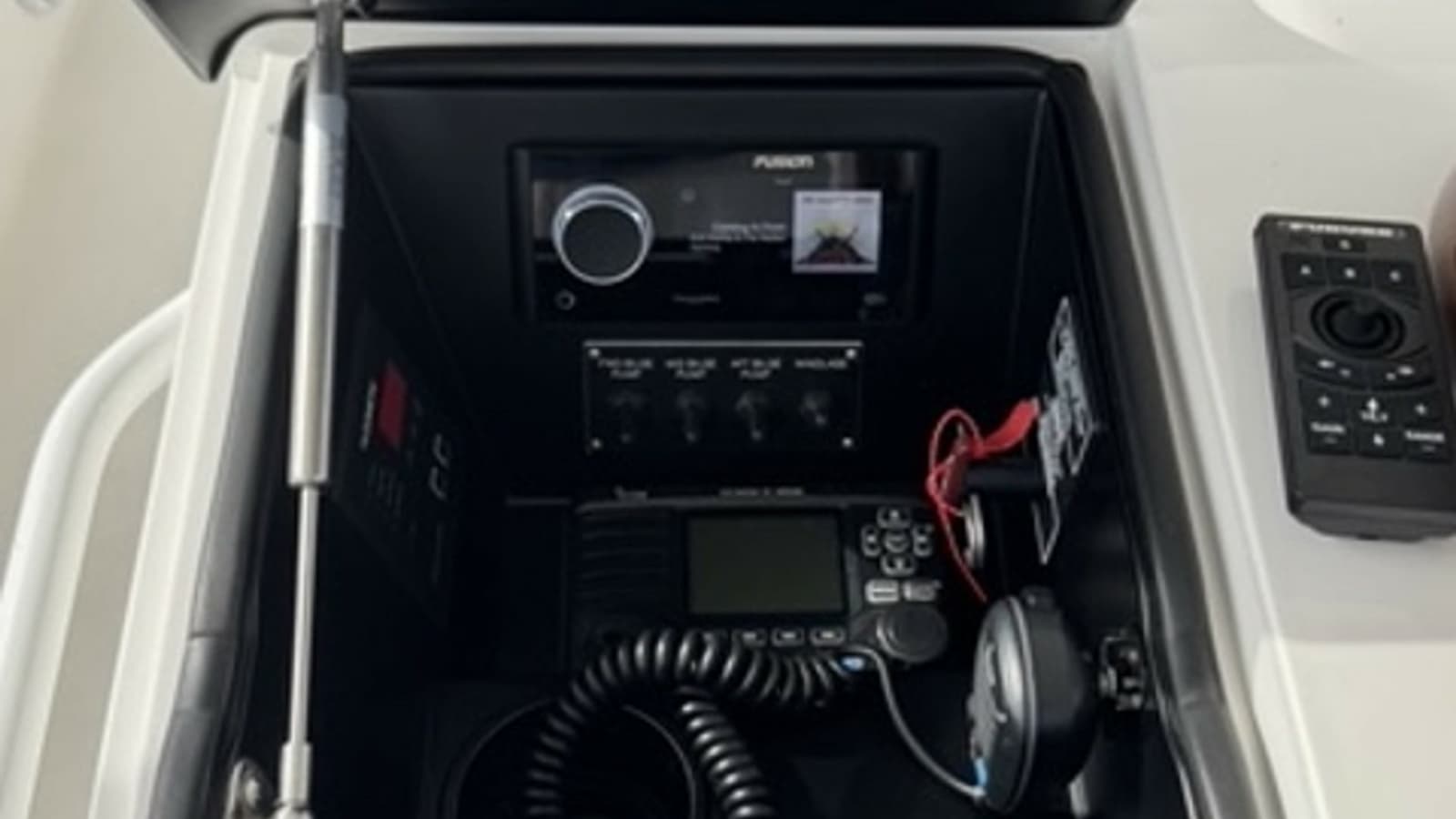 2021 Viking 48 Convertible - Photo 60