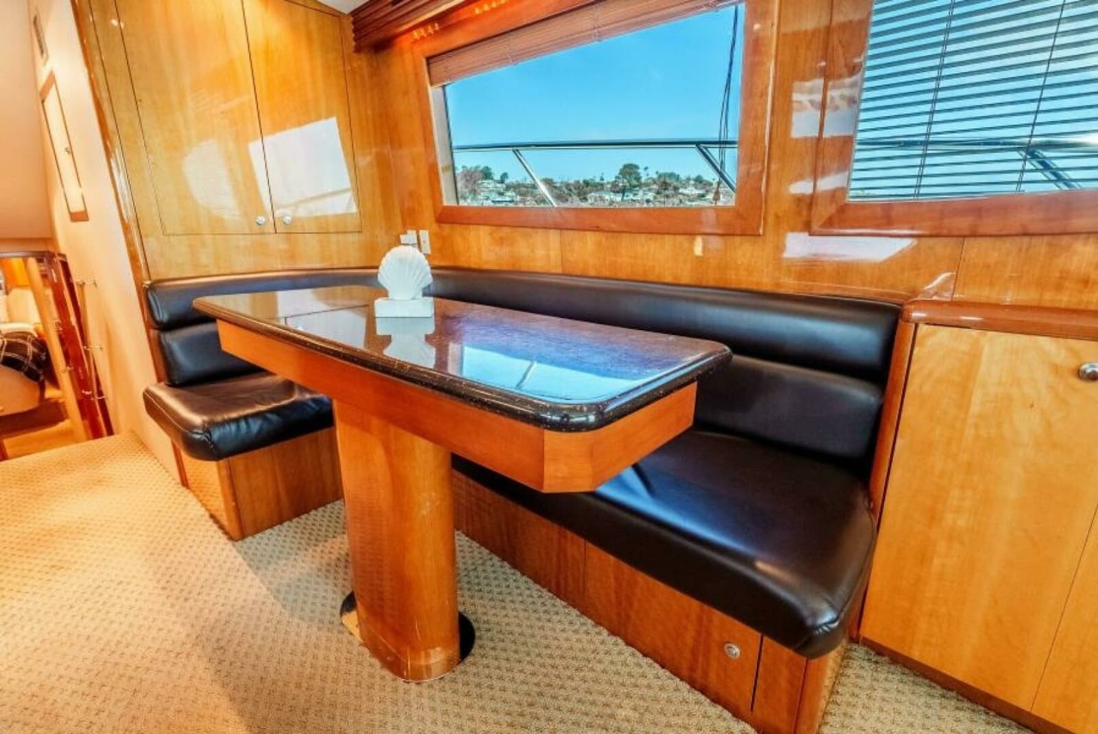 2004 Hatteras 54 Convertible - Photo 15