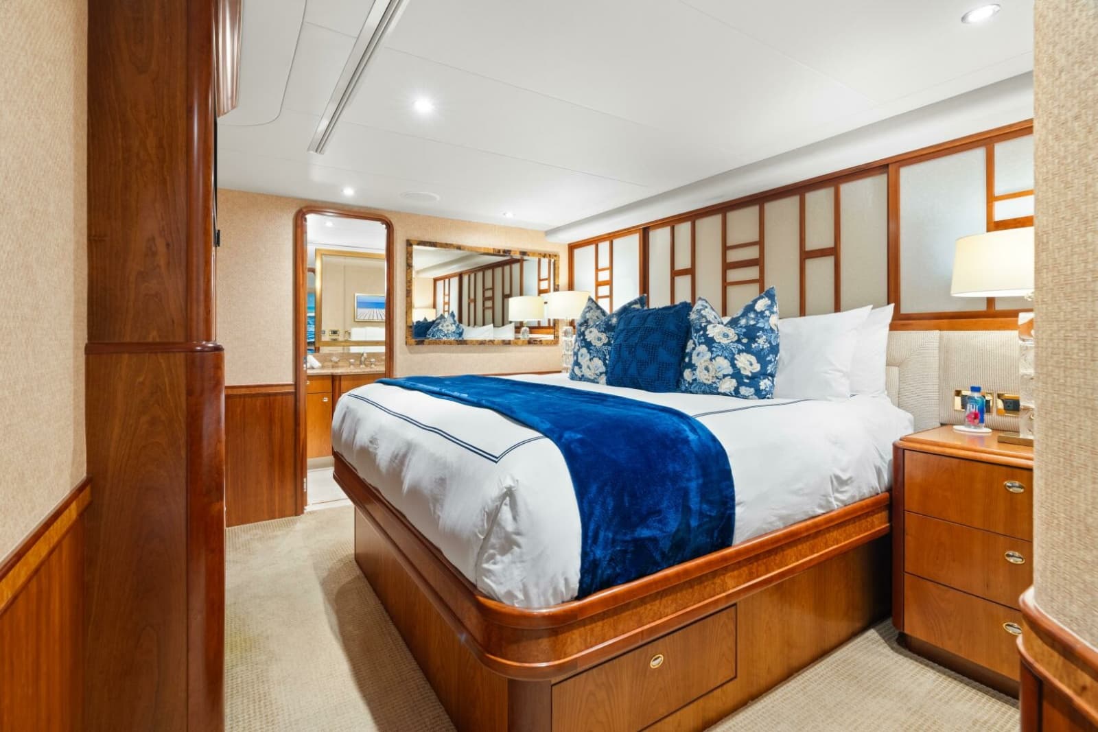 2004 Westport 130 Tri-Deck Motor Yacht - Photo 25