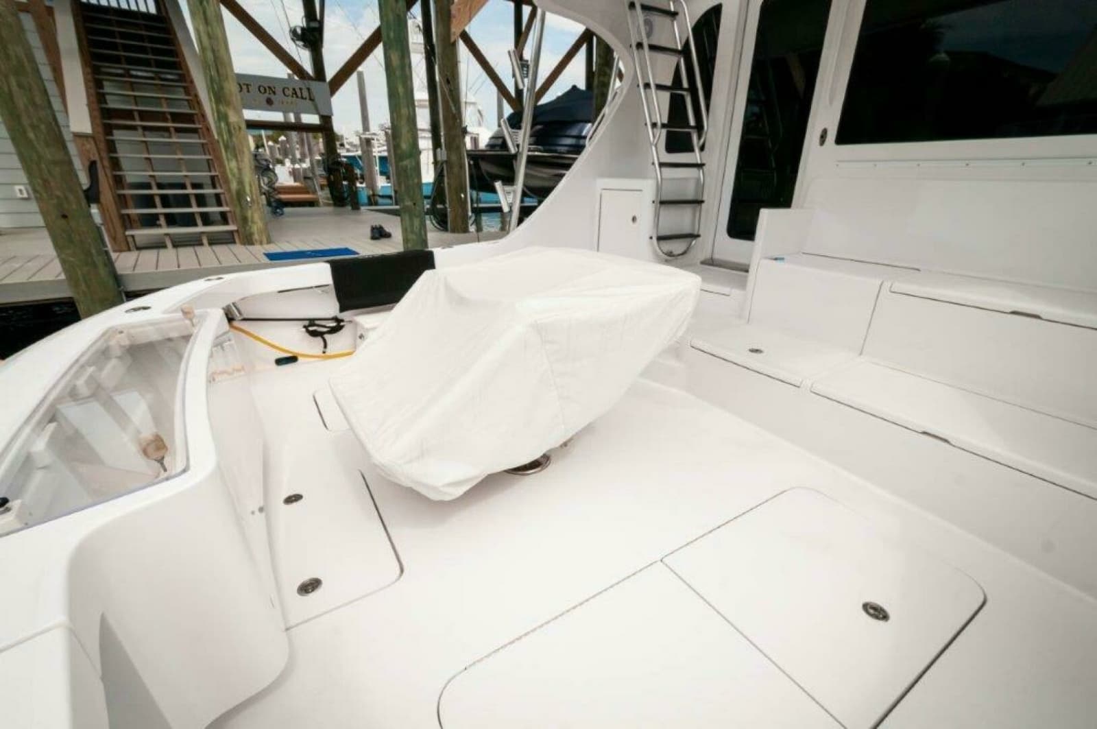 2016 Hatteras GT60 - Photo 59
