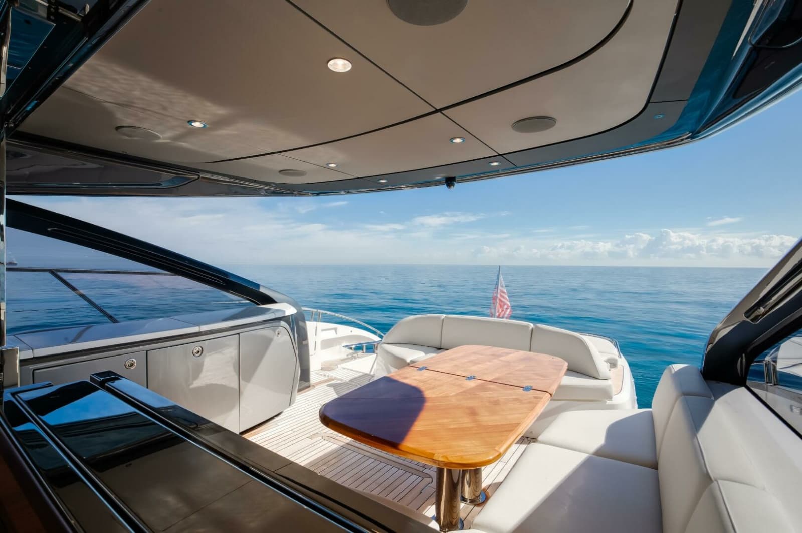 2025 Princess V55 - Photo 15
