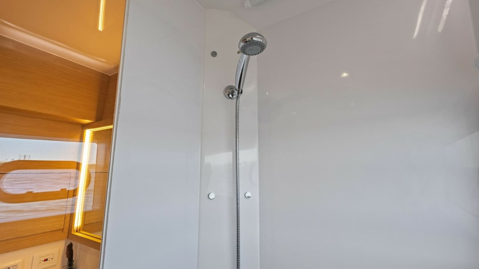 2022 Aquila 54 Yacht - Photo 36