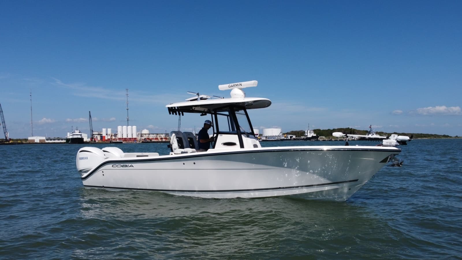 2023 Cobia 280 Center Console - Photo 15
