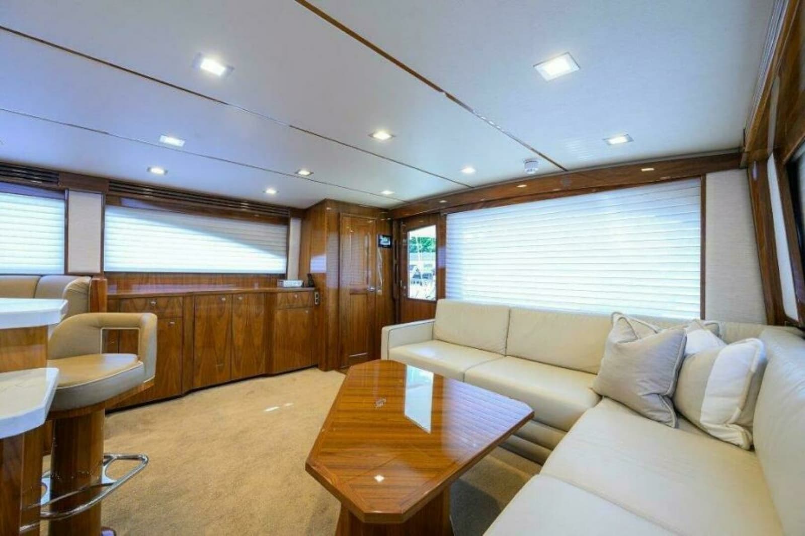 2020 Viking 72 Convertible - Photo 5