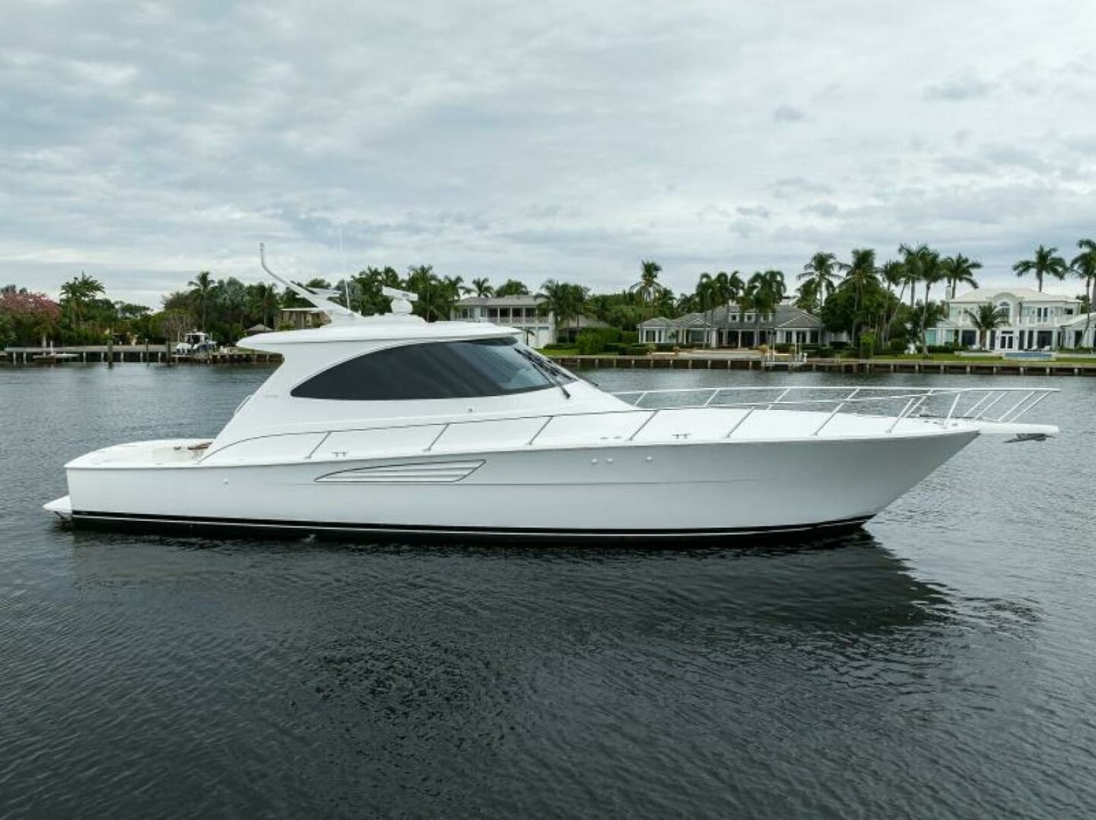2024 Viking 54 Sport Coupe - Photo 1