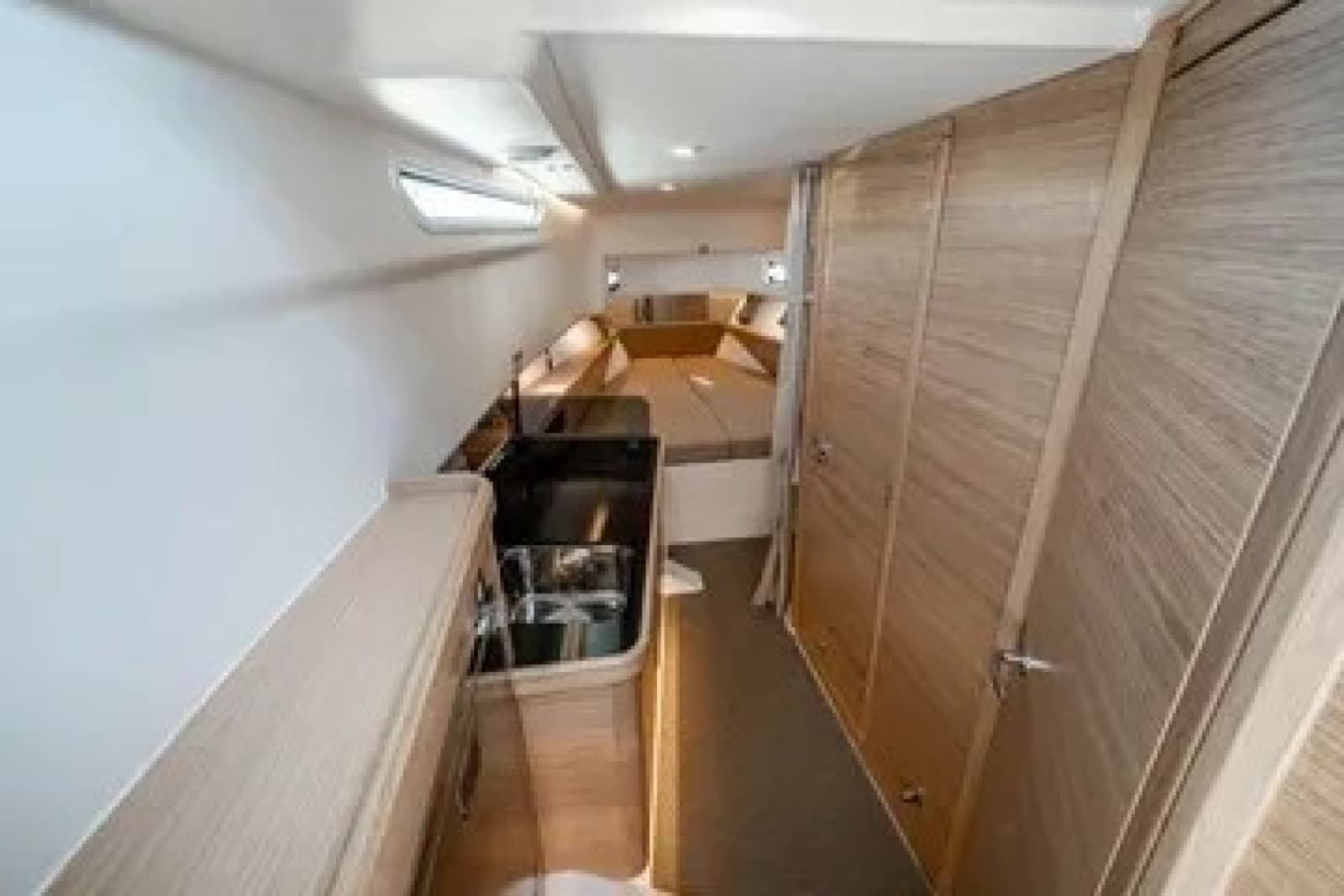 2023 Nimbus C11 - Photo 28