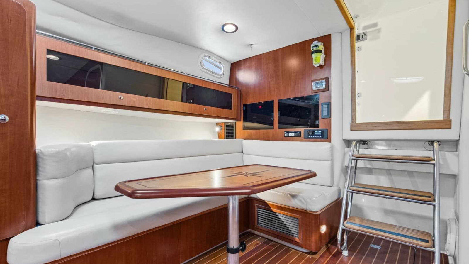 2006 Wellcraft 360 Coastal - Photo 6