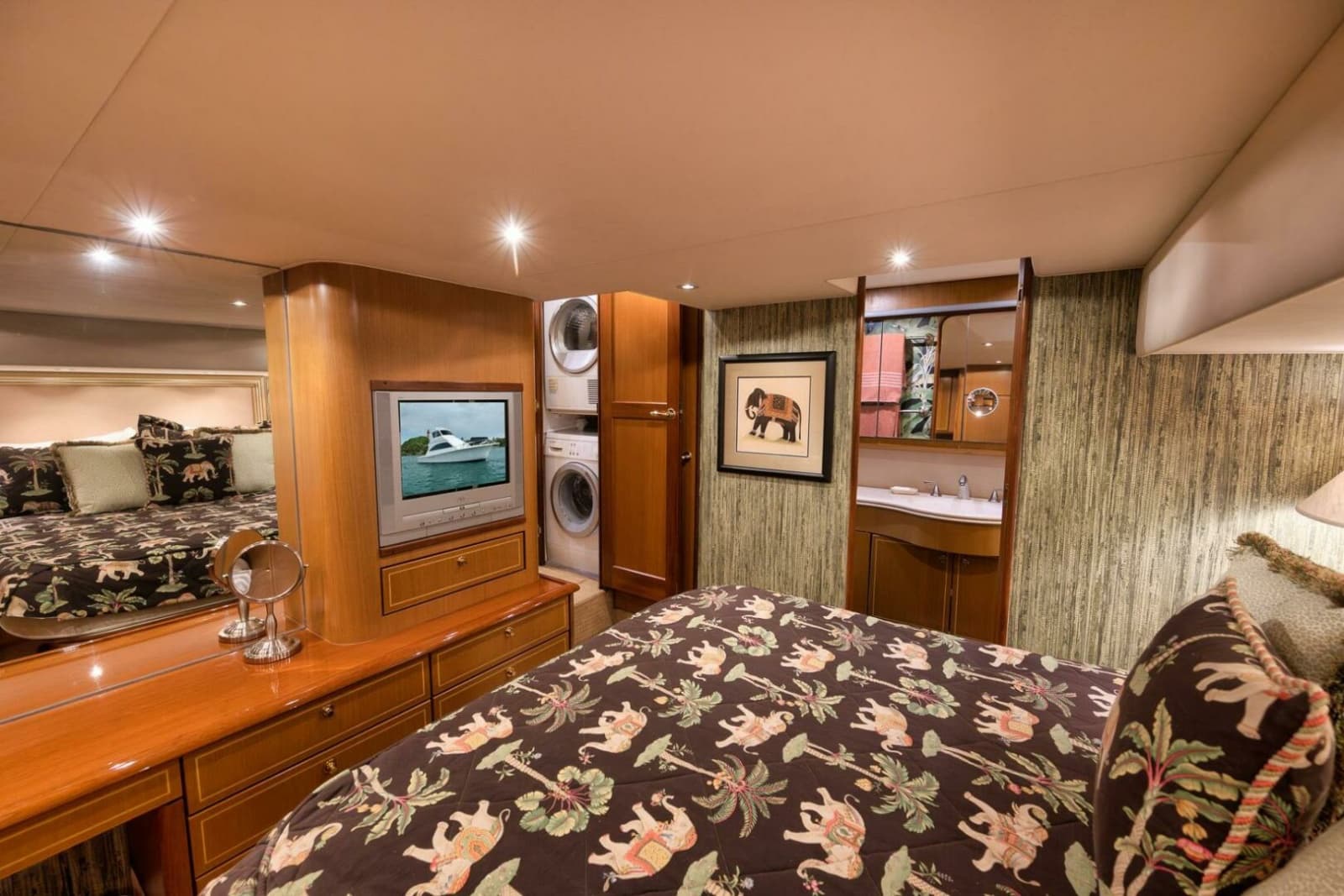 2004 Ocean Yachts 57 Enclosed Bridge Convertible - Photo 11
