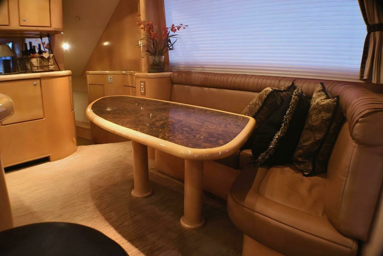 2001 Donzi 73 Sport Yacht - Photo 18
