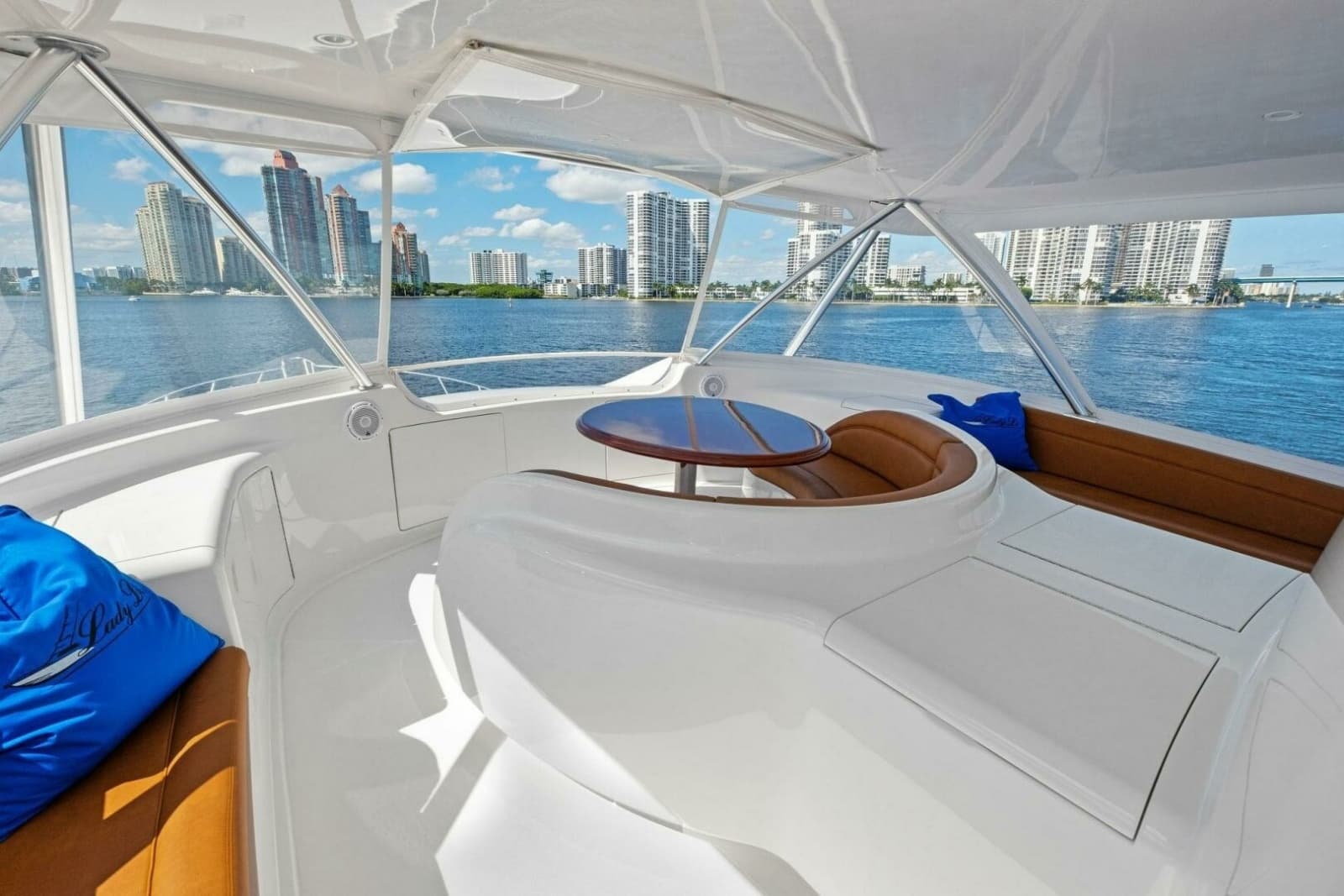 2012 Viking 82 Convertible - Photo 171