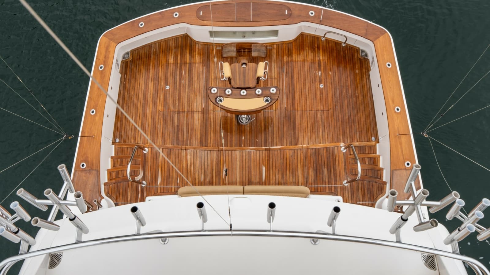 2020 Viking 92 Skybridge - Photo 70