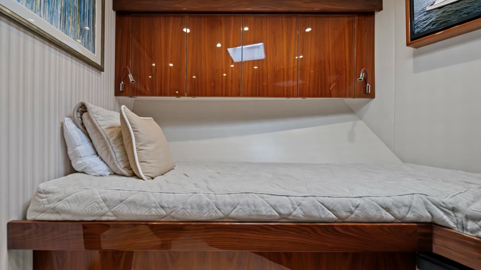 2021 Viking 72 Enclosed Bridge - Photo 46