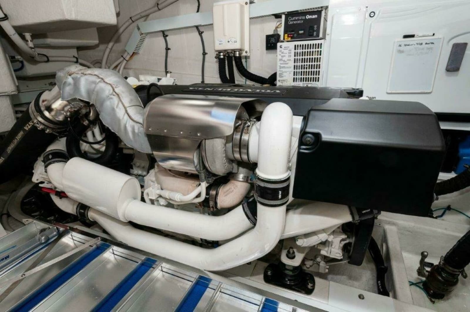 2019 Cruisers Yachts 60 Cantius - Photo 56