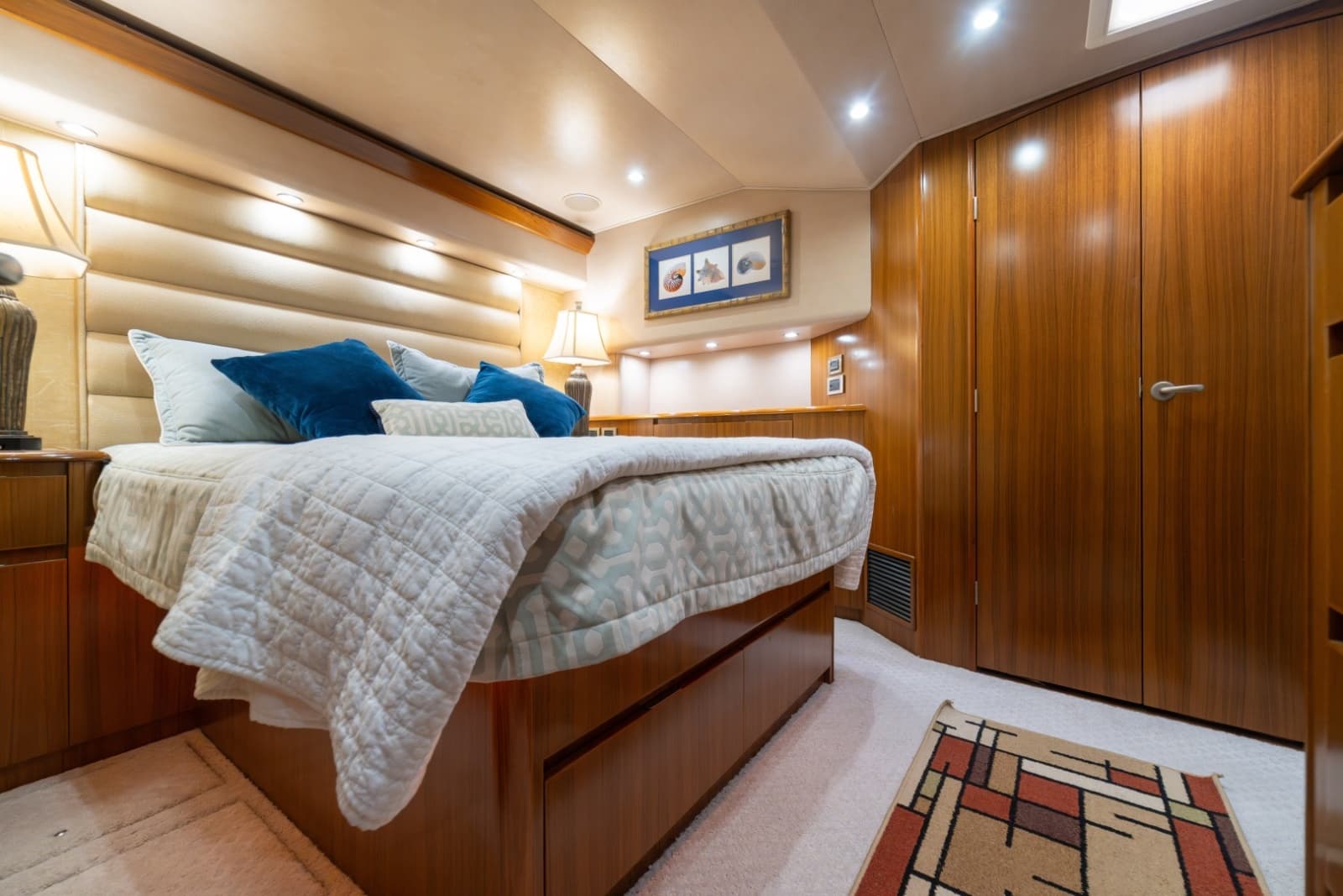 2012 Viking 60 Convertible - Photo 50