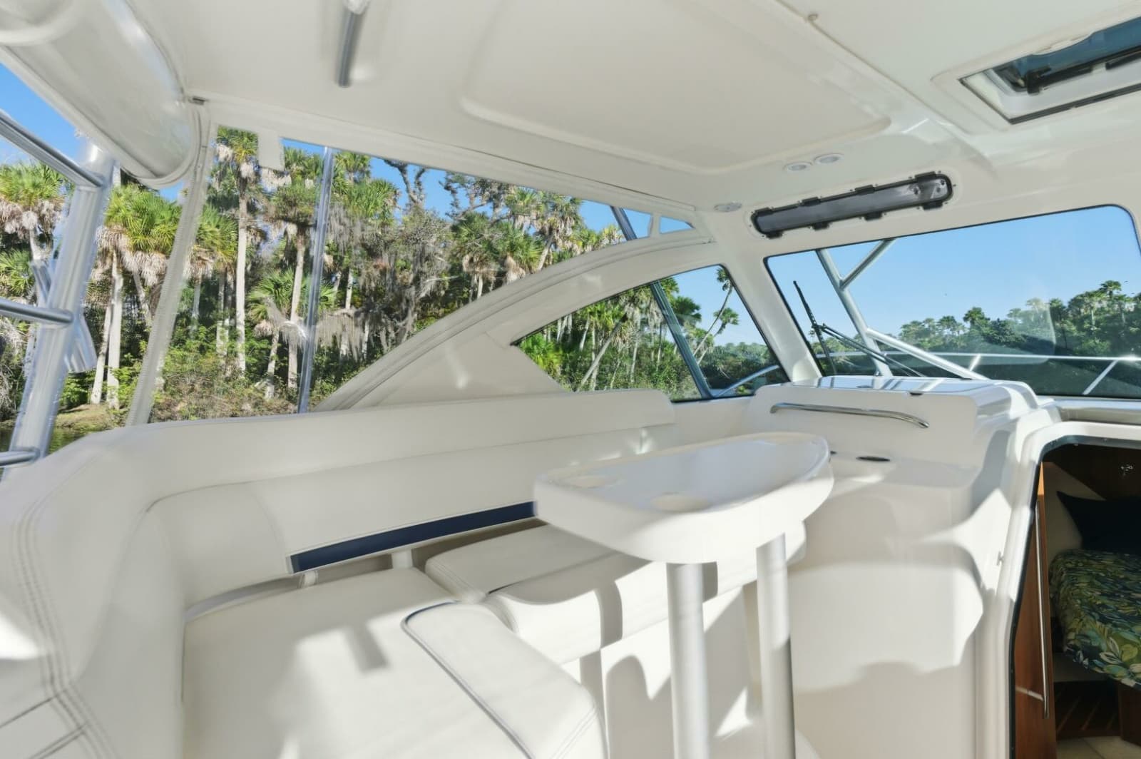 2011 Tiara Yachts 3100 Open - Photo 19